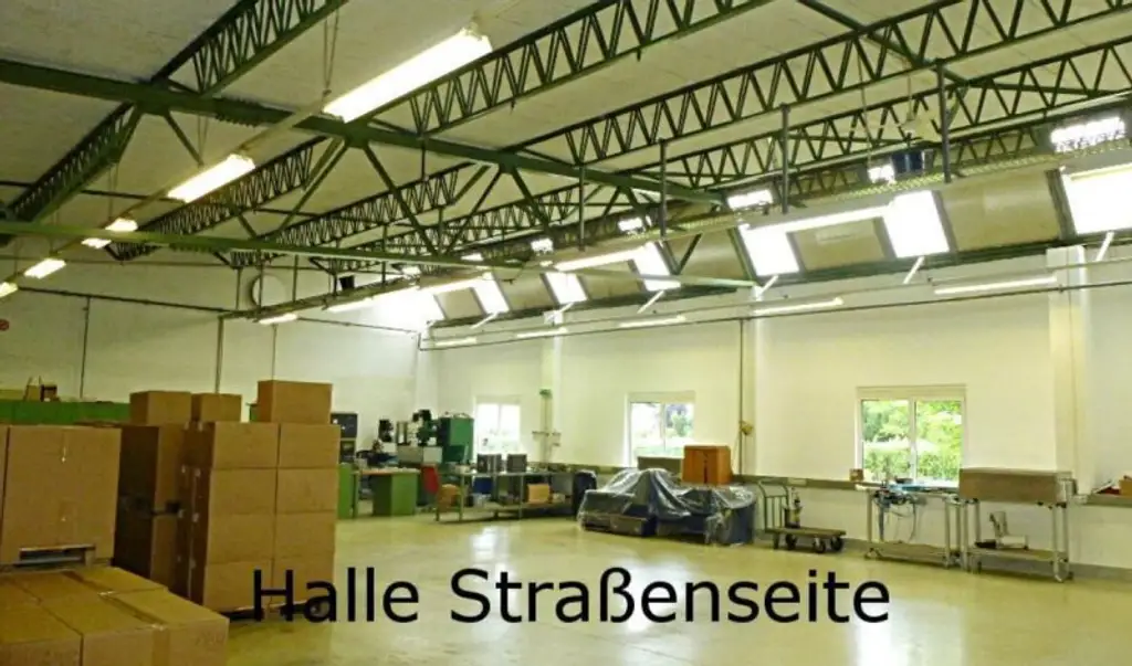 Modernes Betriebsobjekt mit Zubaupotenzial auf 6.712 m² Grund