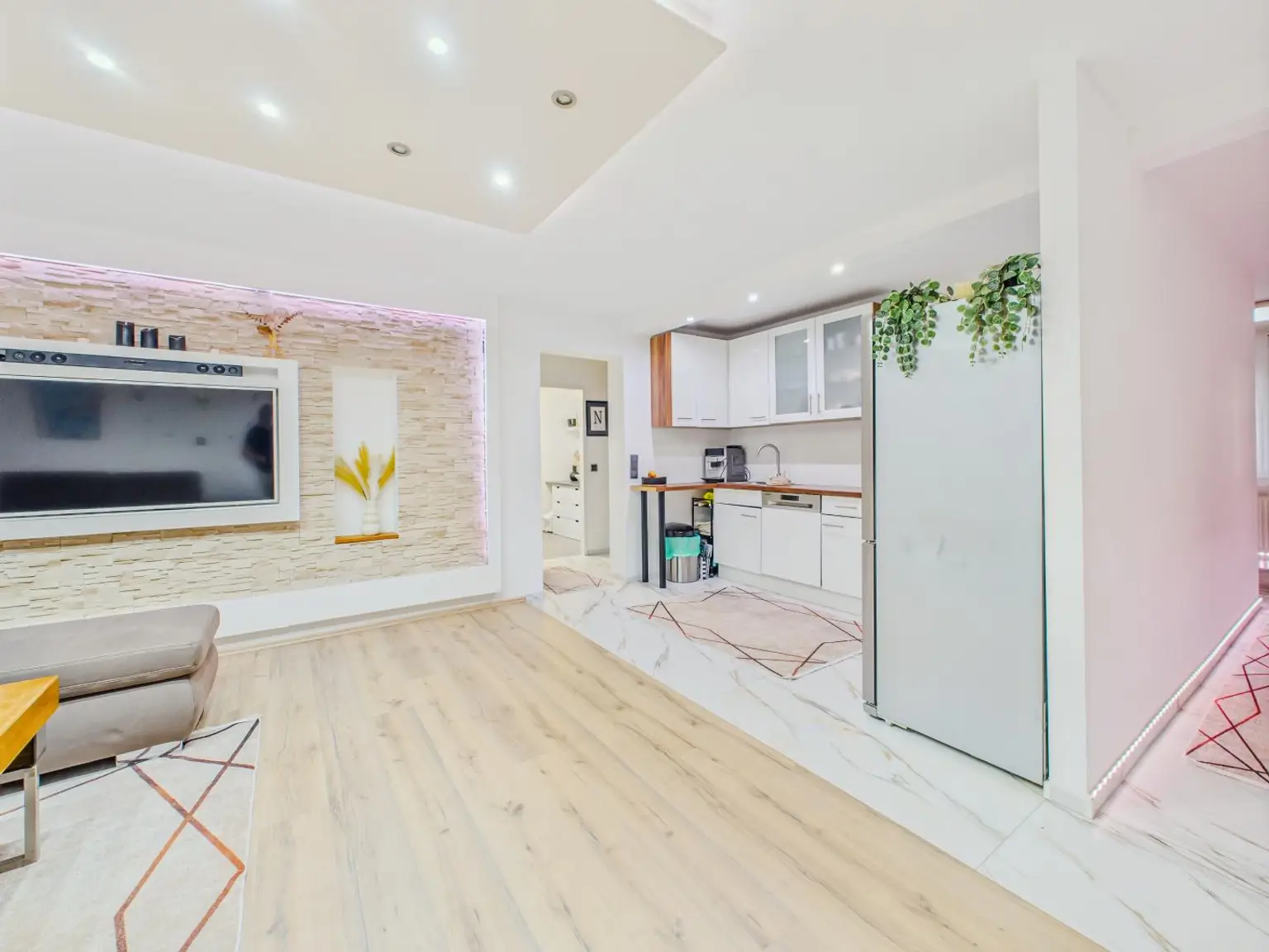 Wohn- und Essbereich 1