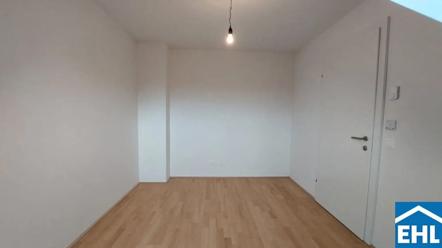 LEOPOLD XXI – Lichtdurchflutete 3-Zimmer-Dachgeschosswohnung mit 2 Balkonen!