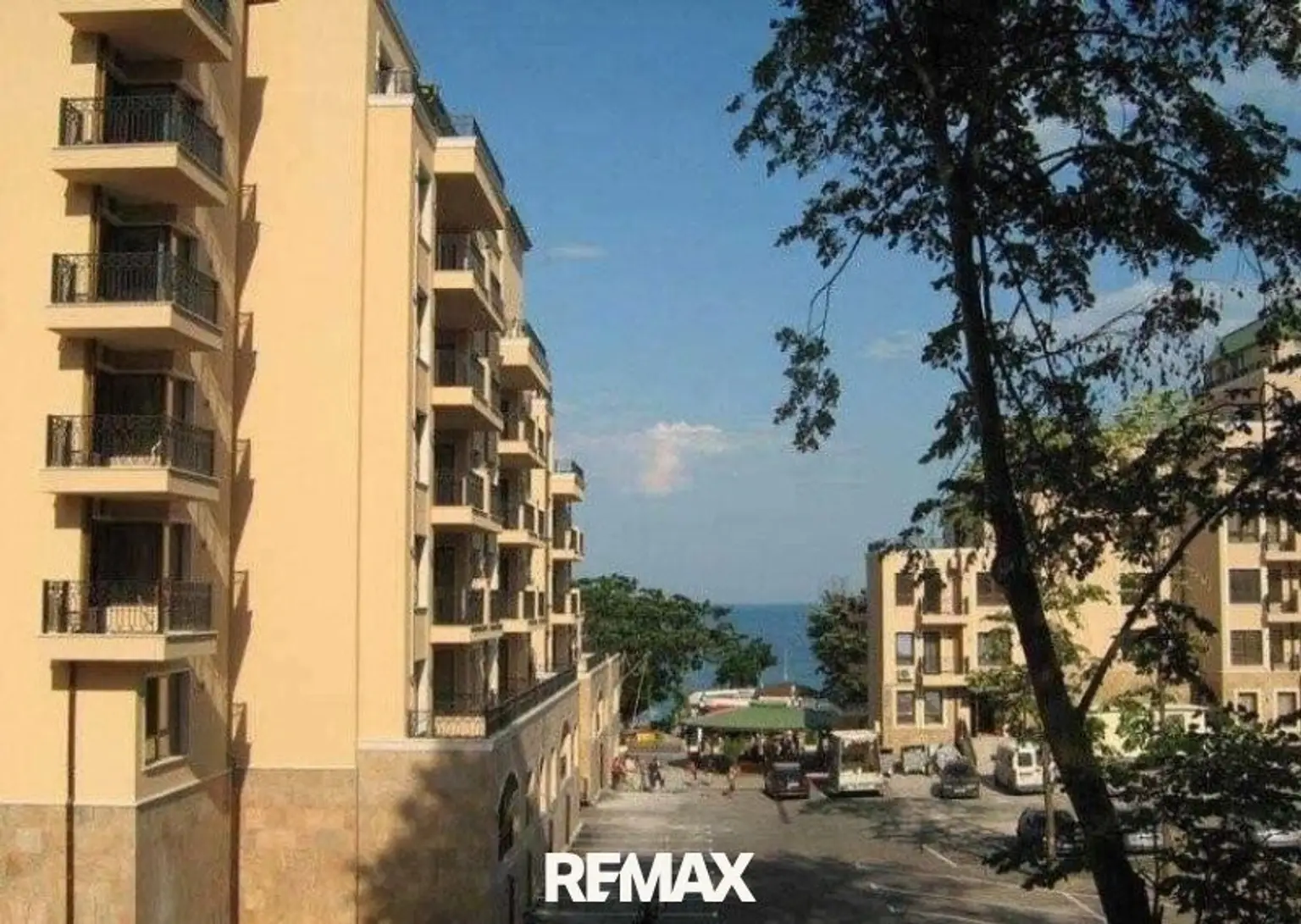 20 Parkplätze beim Hotel BG