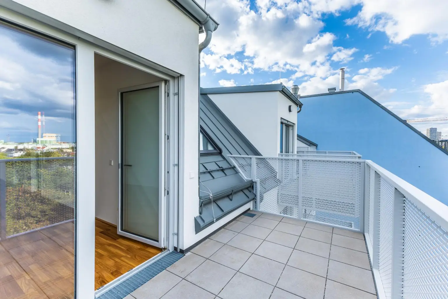 2-Zimmer-Wohnung mit Balkon Richtung Innenhof - inkl. Tiefgaragenstellplatz
