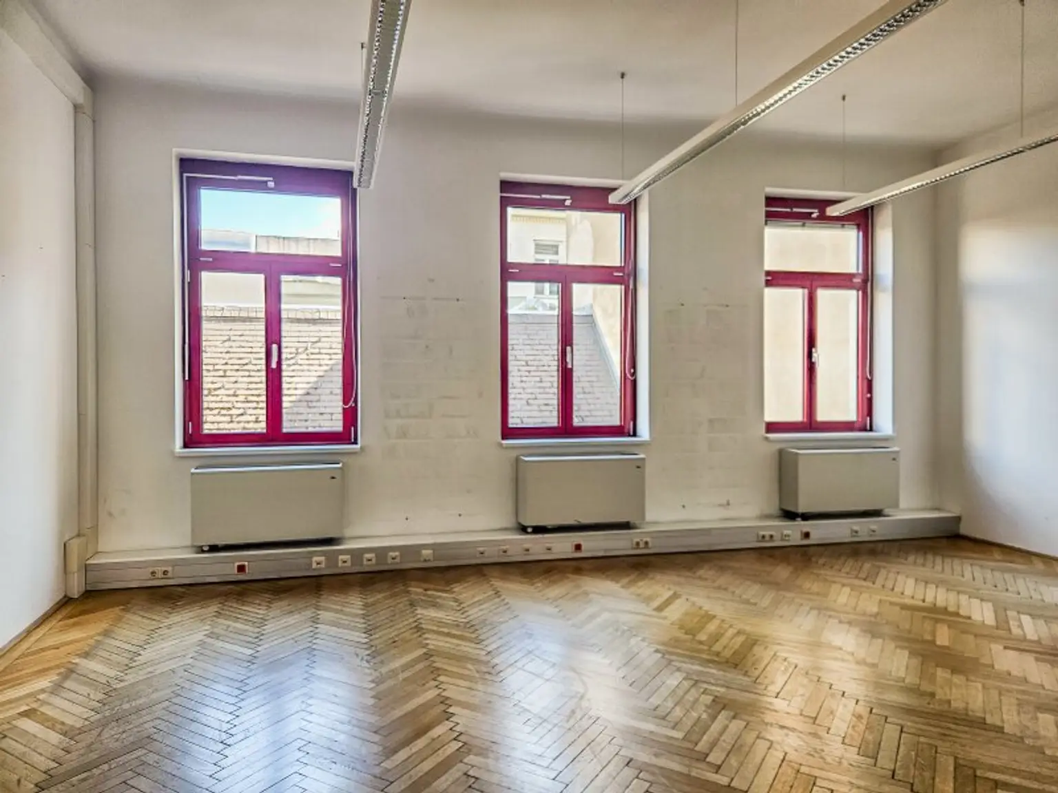 Großzügige Bürofläche in schönem Stilaltbau - Mariahilfer Strasse