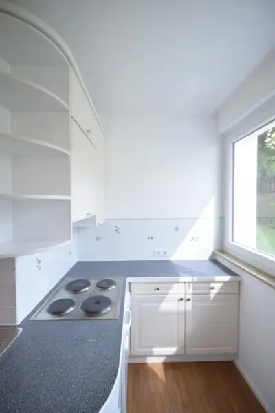 Kochbereich - Gediegene 3 Zimmer Wohnung mit Balkon und Gartennutzung Miete Oberndorf bei Salzburg