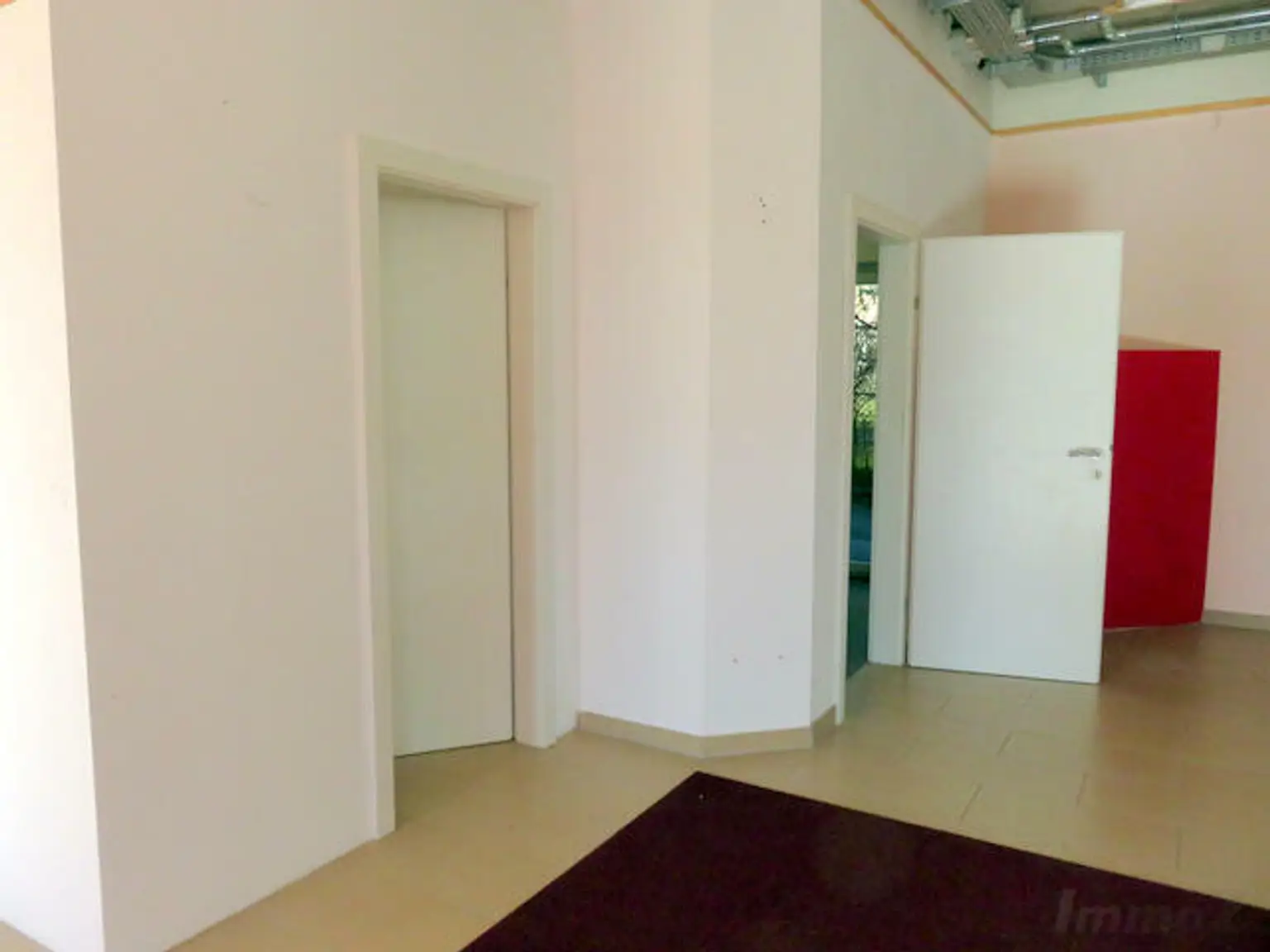 Sofortbezug: Portal-Geschäftslokal - Büro, barrierefrei - keine Gastronomie!