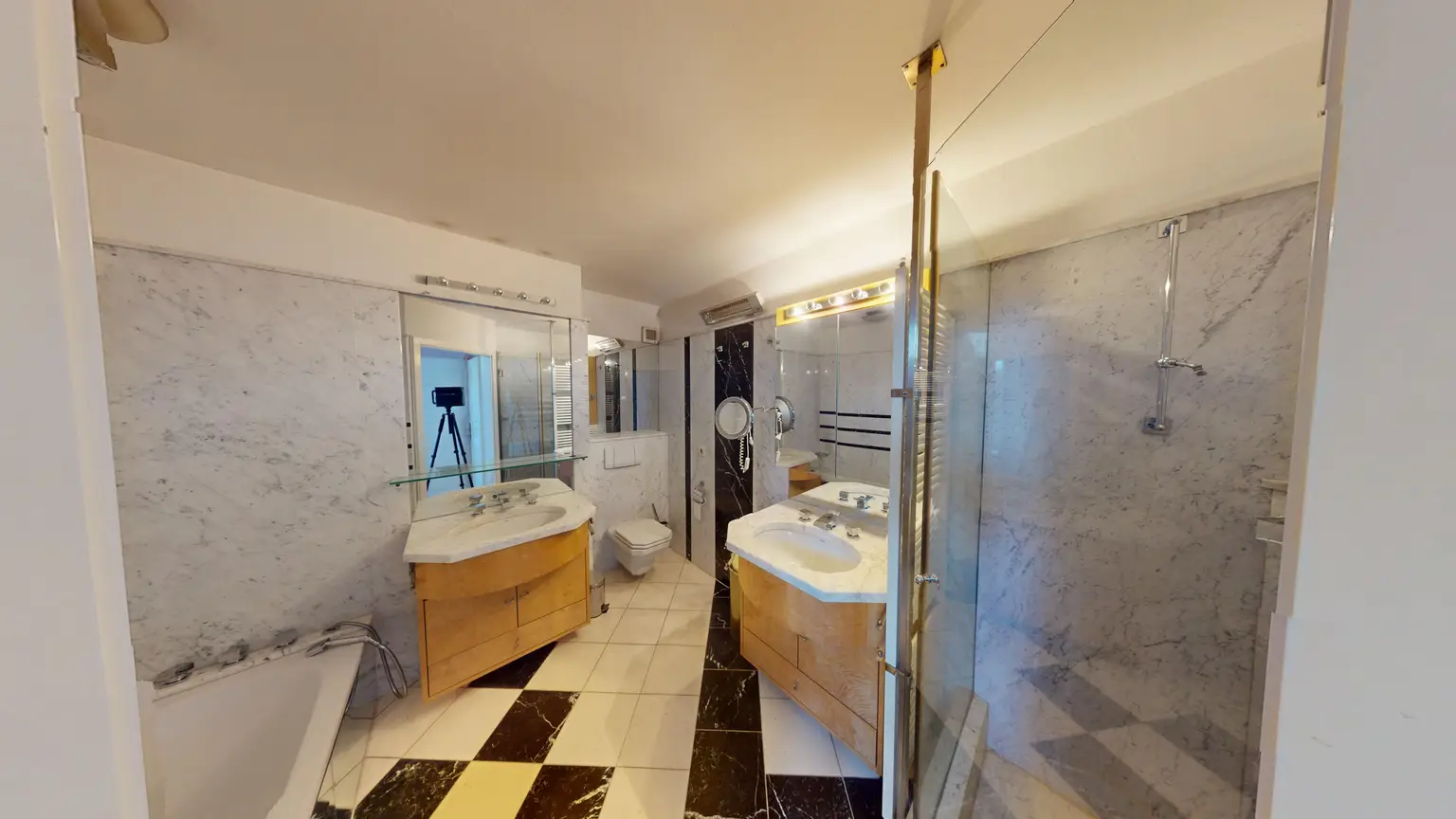 Exklusive DG-Wohnung in 1070 Wien mit 91m² Dachterrasse