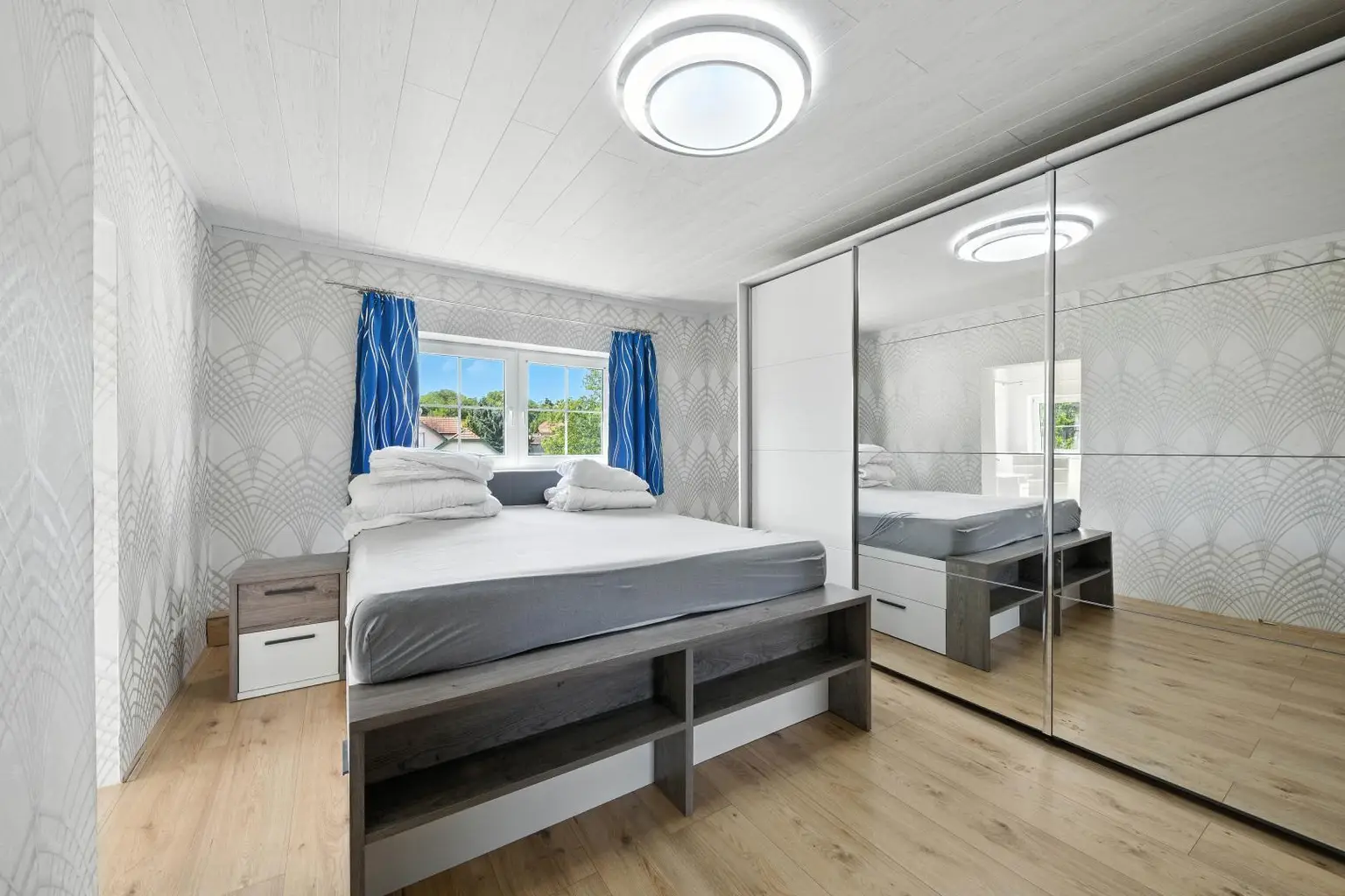 Modernisiertes Einfamilienhaus mit großzügigem Grundstück und Ausbaupotenzial