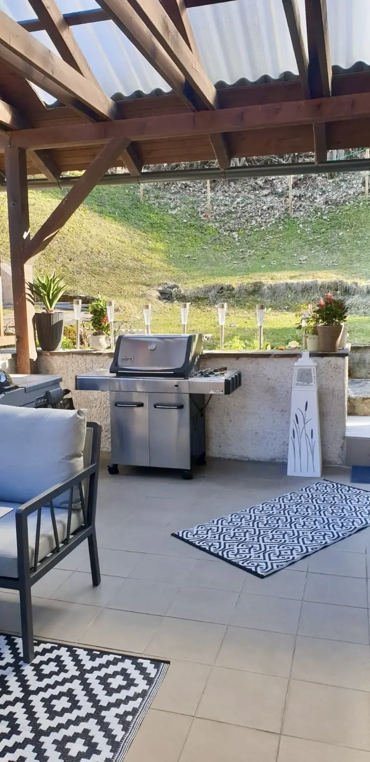 Wohnen am Stuhleck – charmantes Haus mit separater Wohneinheit, großer Terrasse und Garten