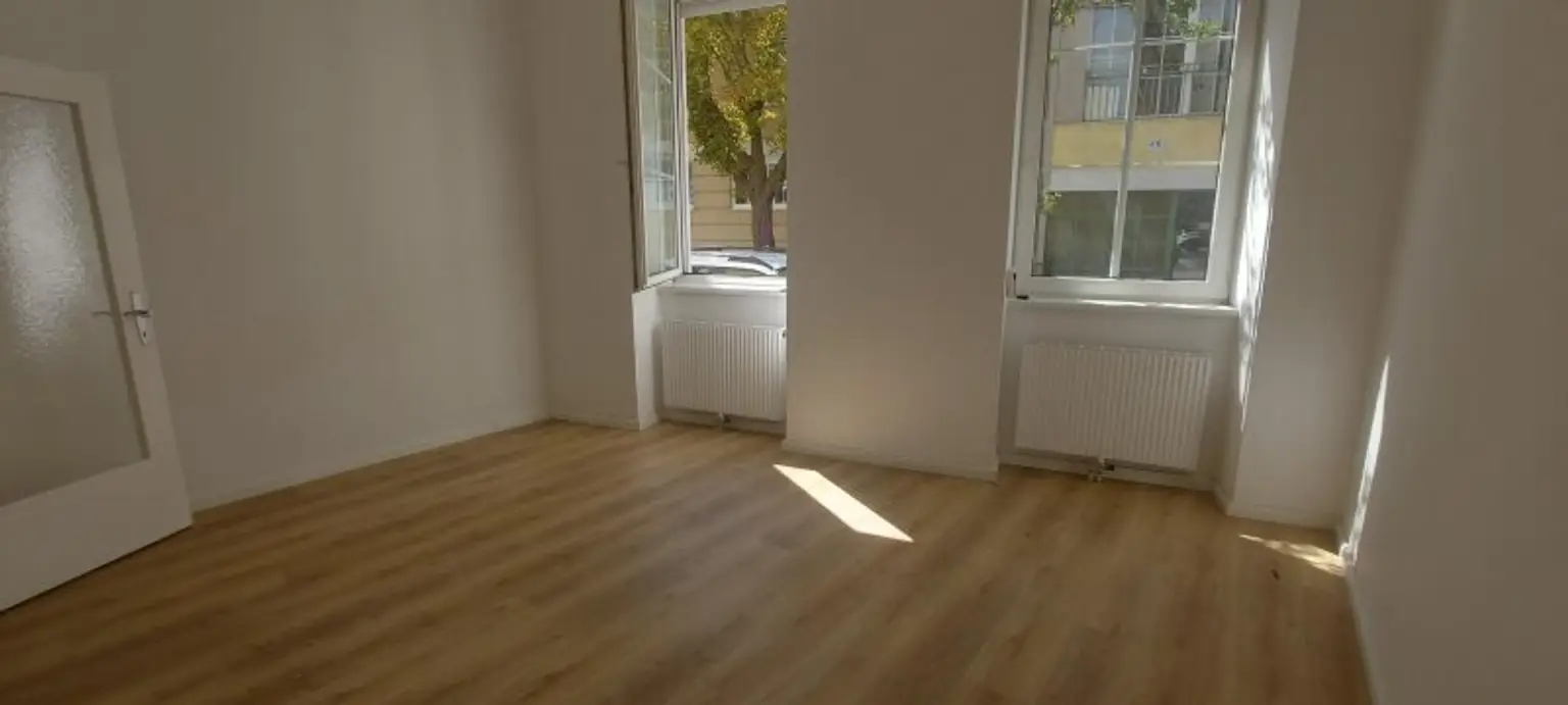 Altbau-Liebling in Toplage von Baden – 85m² Wohntraum mit Parkplatz!