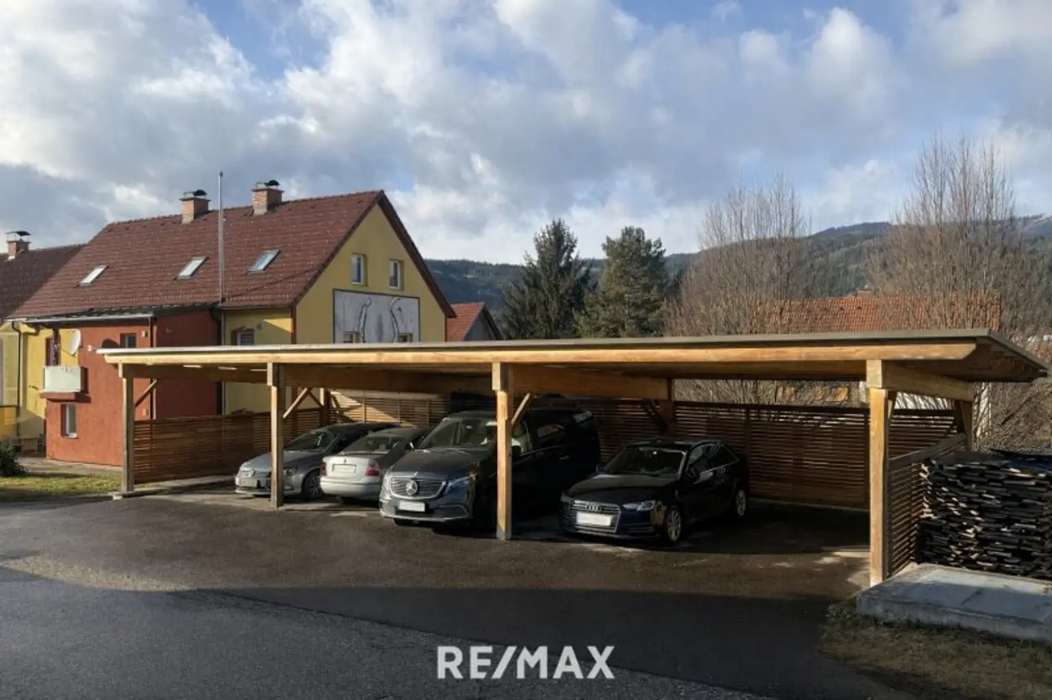 *** Top kernsaniertes 439m² Zinshaus mit Nebengebäude in Kindberg – 4 Einheiten incl. Carports, voll vermietet, starke Renditechance! ***