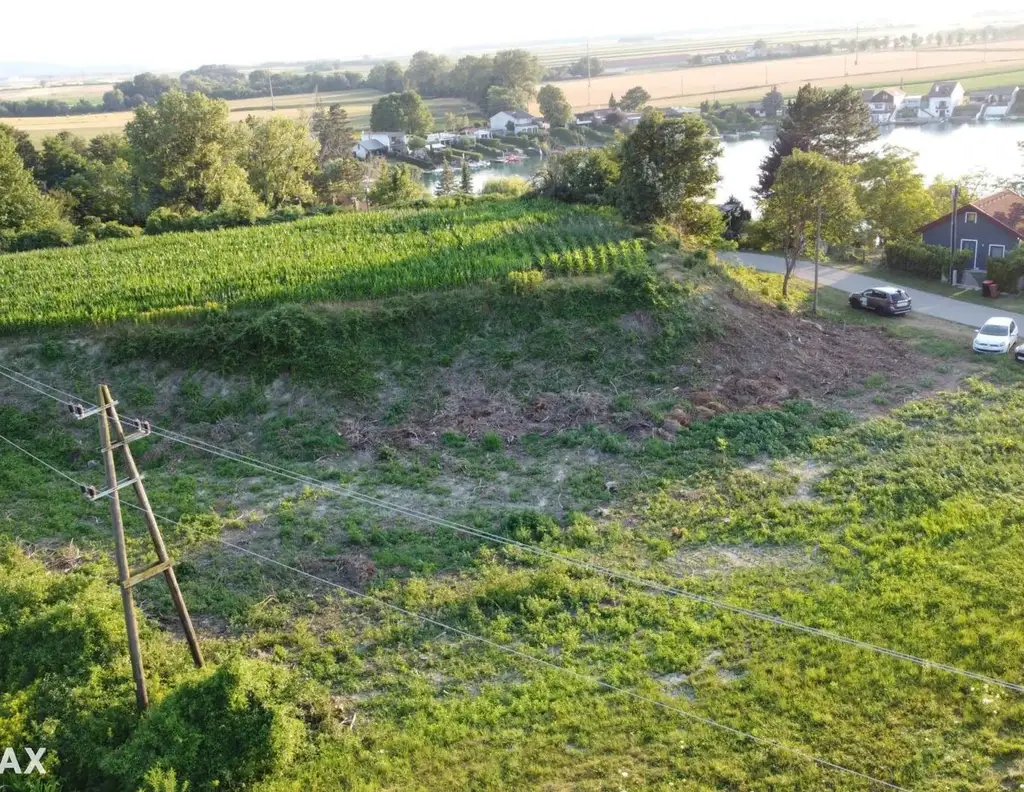 Großer Baugrund 1.870 m², ~ 40% verbaubar