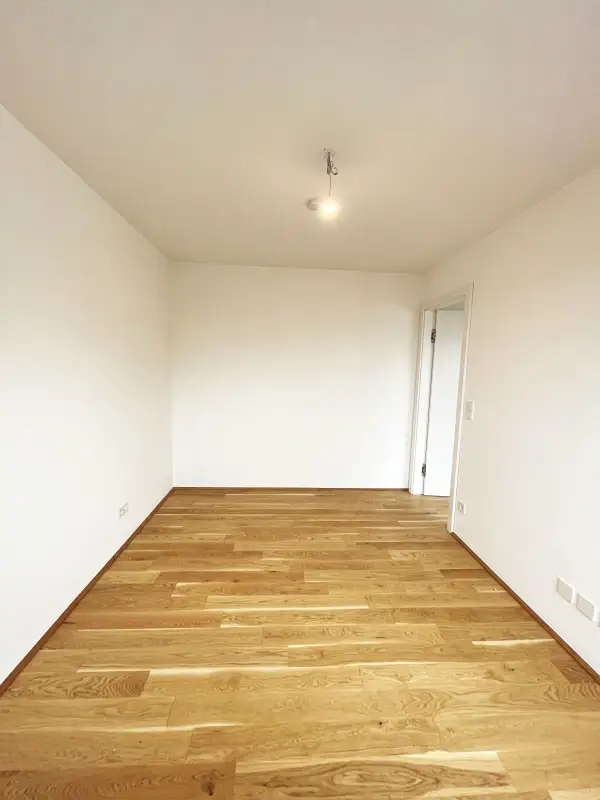 BEL ATRIUM - Moderne 2-Zimmer-Wohnung mit Balkon
- in der Klenaugasse