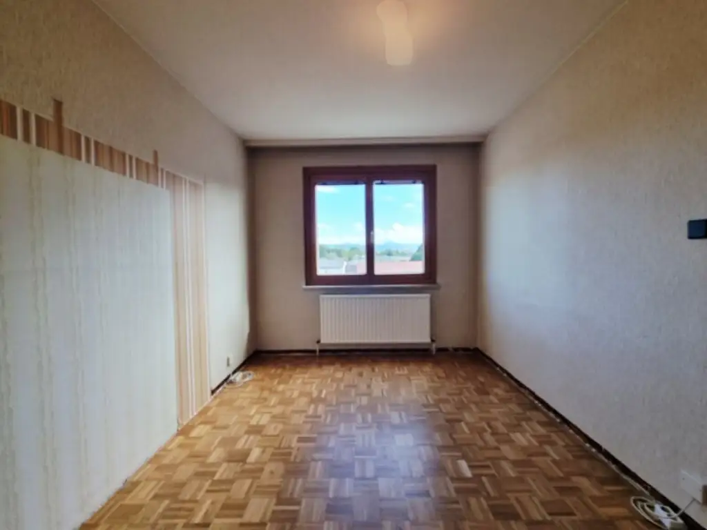 116 m², 4-Zimmerwohnung mit Loggia in Bestlage