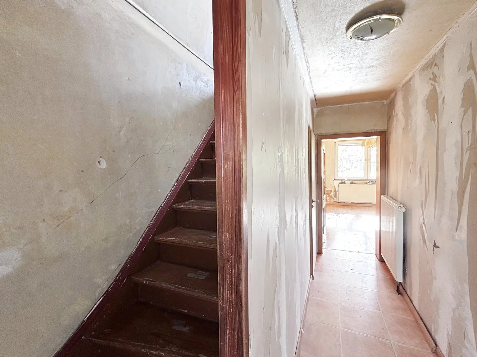 Flur_EG_mit_Treppe