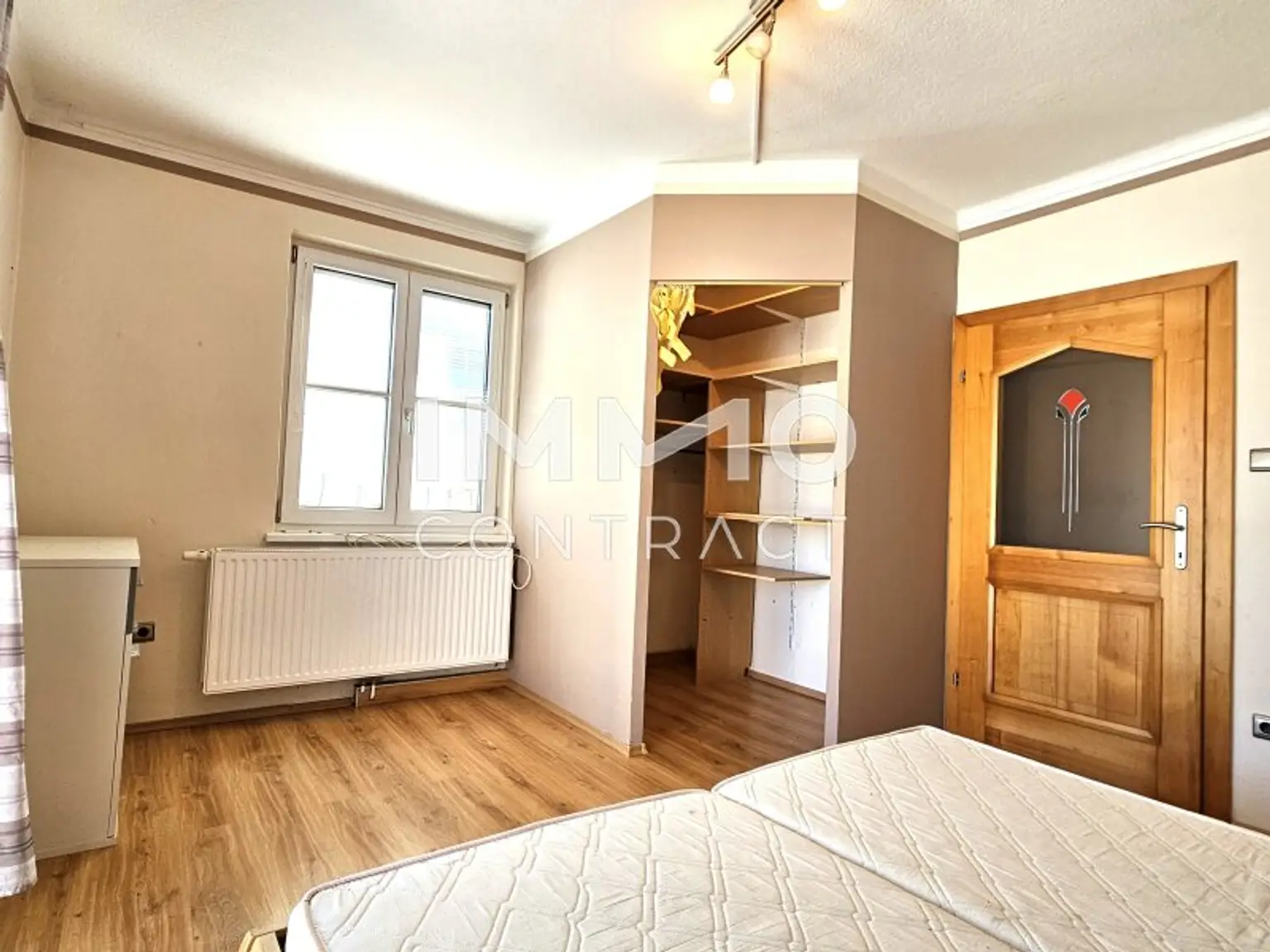 Schlafzimmer im OG Schrankraumabtrennung