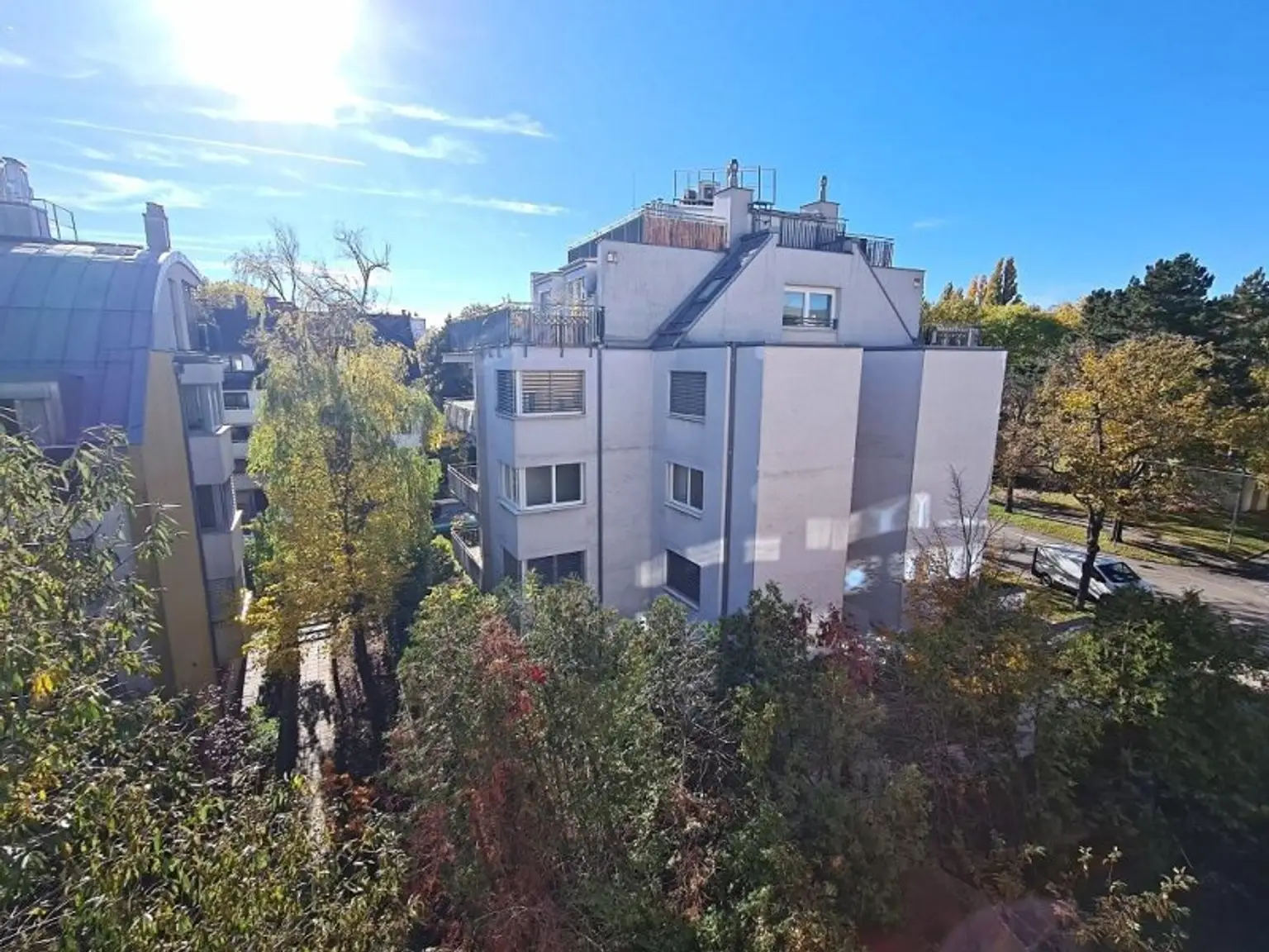 DACHGESCHOSS, Daringergasse, sonnige 76 m2 Neubau mit 6 m2 Balkon, 2 Zimmer, Wohnküche, Wannenbad, Parketten, Grünblick