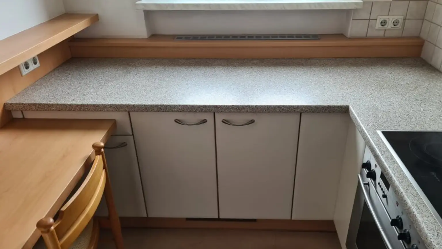 3 Zimmer-Wohnung mit Loggia und Einzelgarage in guter Lage