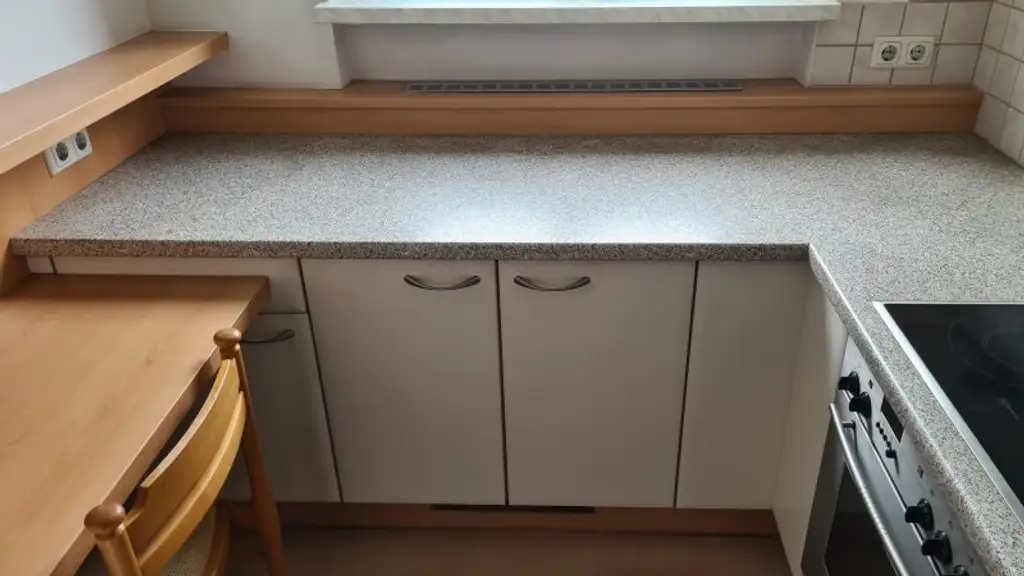 3 Zimmer-Wohnung mit Loggia und Einzelgarage in guter Lage