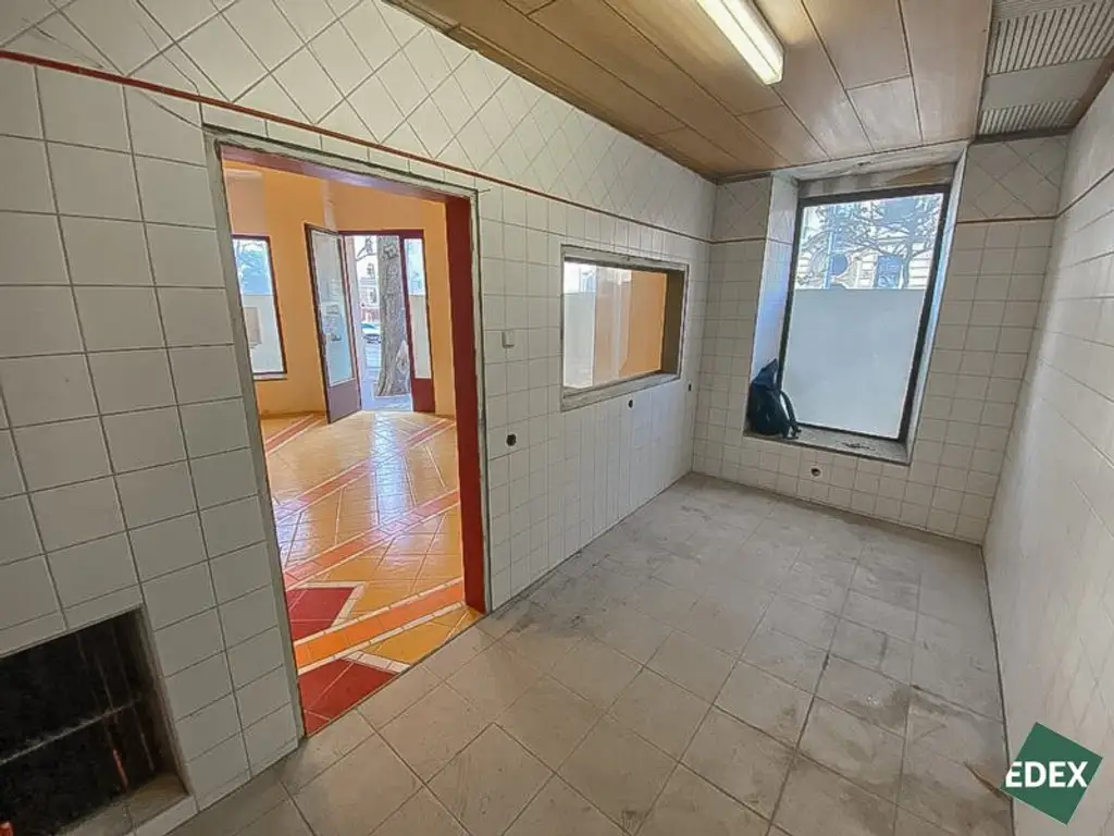 Freundliches Geschäftslokal in U-Bahn Nähe