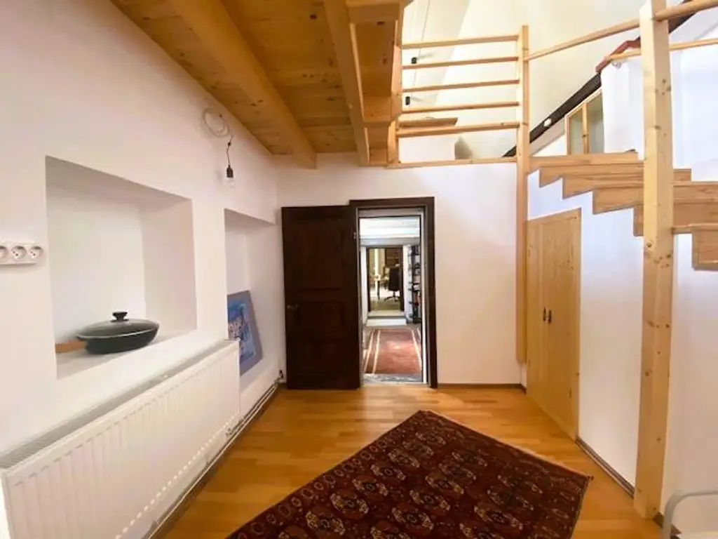 Ländliche Eleganz neu interpretiert – Streckhof mit zwei Wohneinheiten, Arkadenflair & Pooloase!
