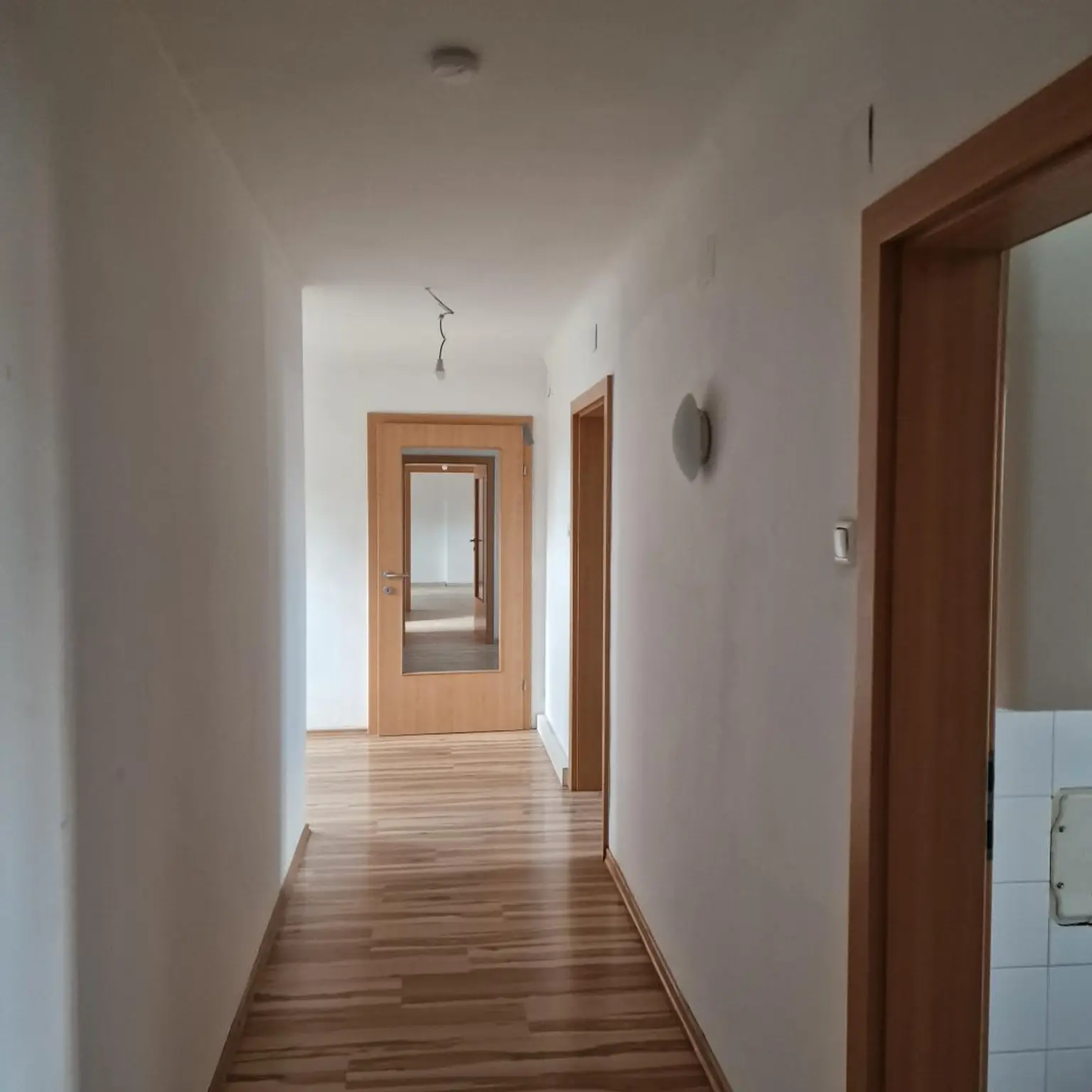 Großzügige 3-Zimmer-Wohnung mit Gartenmitbenützung!