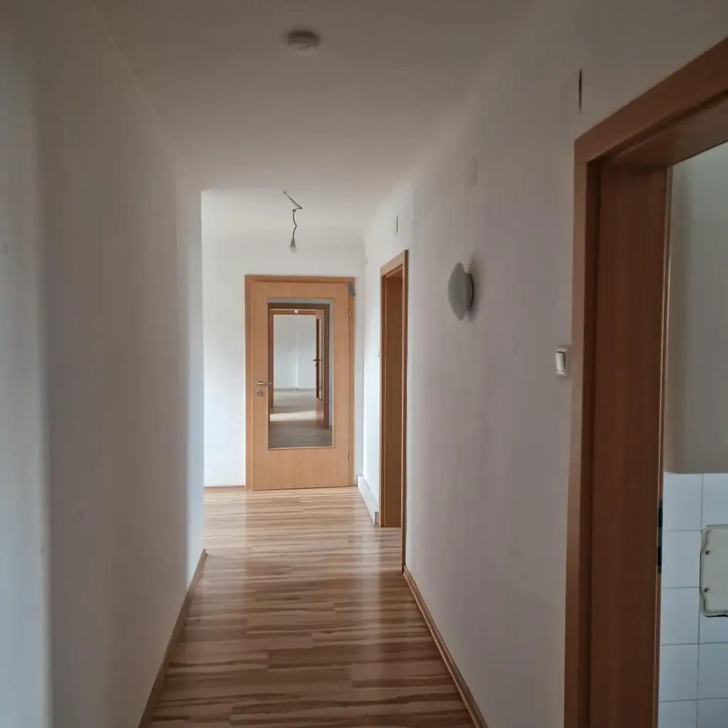 Großzügige 3-Zimmer-Wohnung mit Gartenmitbenützung!