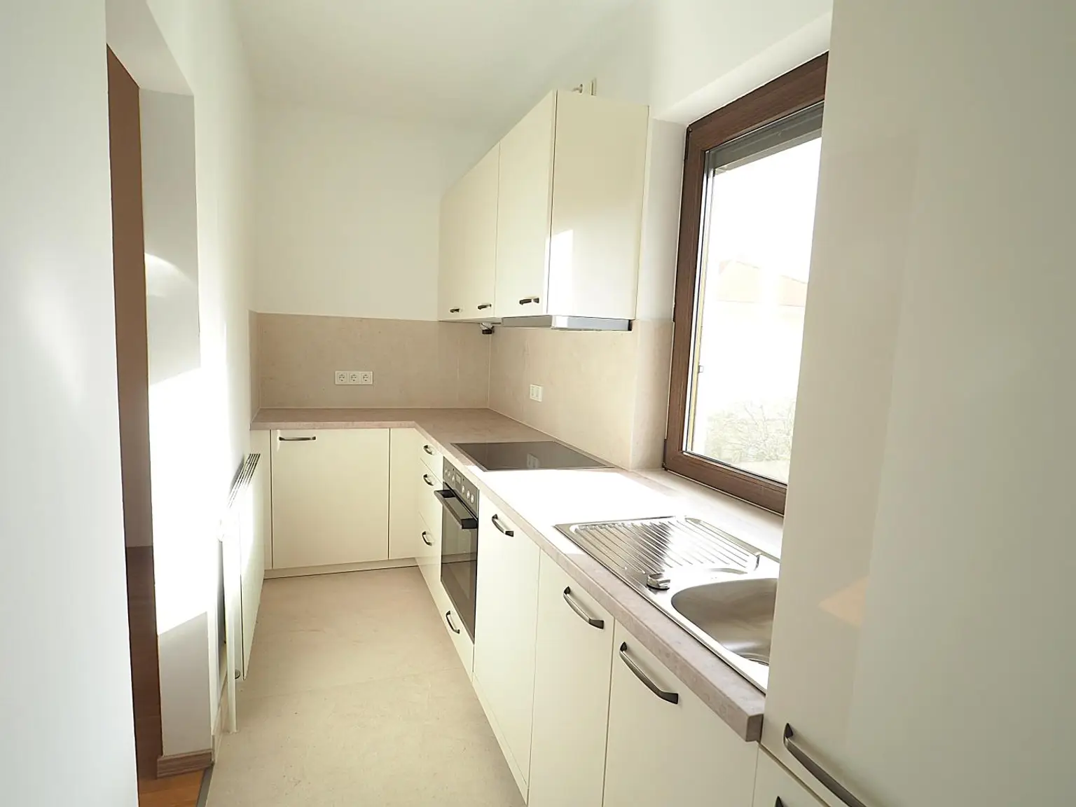 IDYLLISCHE LAGE NAHE "SCHILLERWASSER" BZW. "MÜHLWASSER"