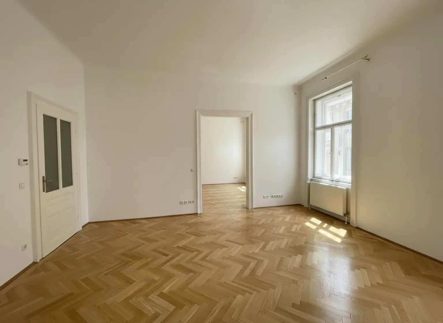 Top-Lage beim Stephansplatz: Ansprechende, charmante Altbauwohnung im stilvollen Haus