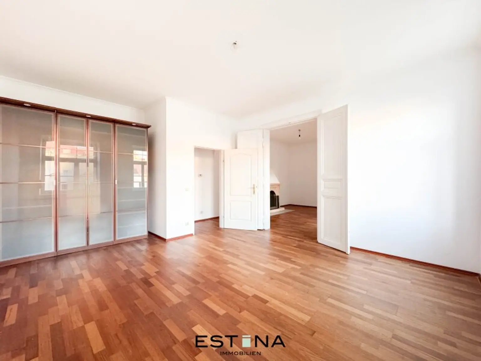 Wohnen mit Blick auf die Karlskirche