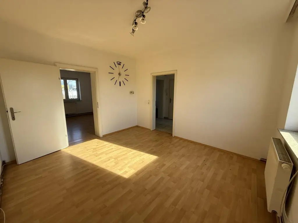 Charmante 2-Zimmer-Wohnung mit Gartenanteil und Garage in Graz-Straßgang