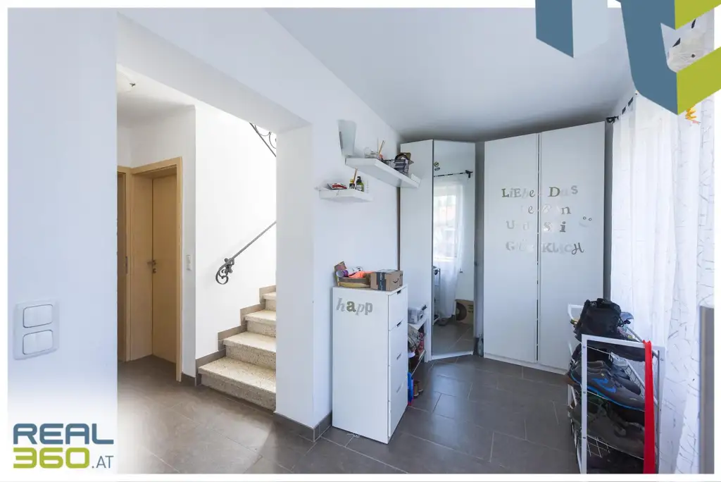Attraktives Einfamilienhaus mit großzügiger Außenanlage und moderner Ausstattung!
