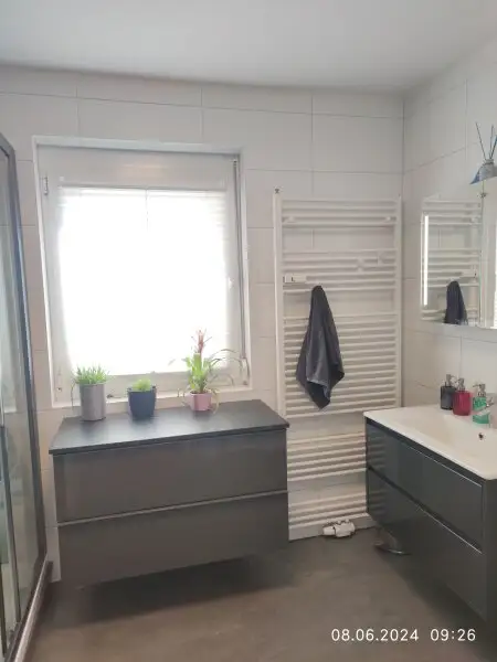 Telfs: 2-Zimmer-Neubauwohnung mit verglaster Loggia, Tiefgarage und hochwertiger DAN-Küche in zentraler ruhiger Lage zu kaufen