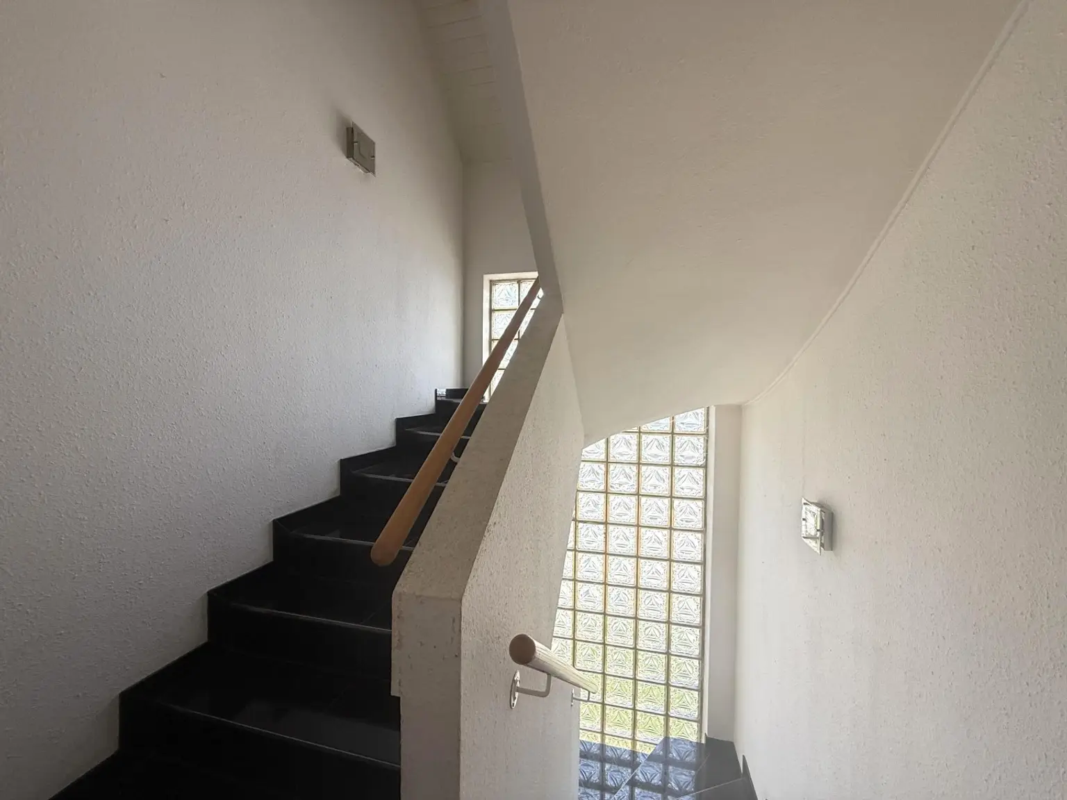 Haus/Villa mit lebenslangem Wohnrecht zu verkaufen // House/villa with lifetime right of residence for sale //