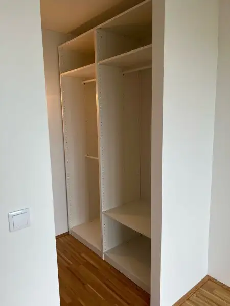 TABA Tower - Serviciertes Apartment mit grandiosem Fernblick direkt an der U1 Oberlaa - begehbarer Kleiderschrank, inkl. Heizung, Kühlung, Strom, Internet und Fitnessraum!