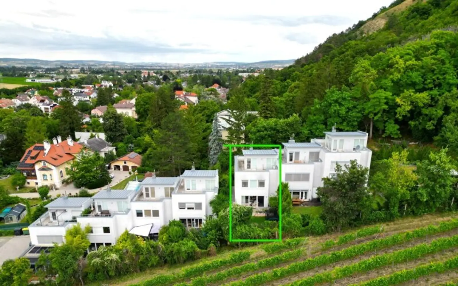 Helles Reihenhaus mit Fernblick und 2 Stellplätzen