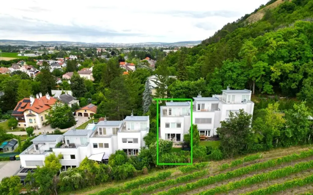 Helles Reihenhaus mit Fernblick und 2 Stellplätzen