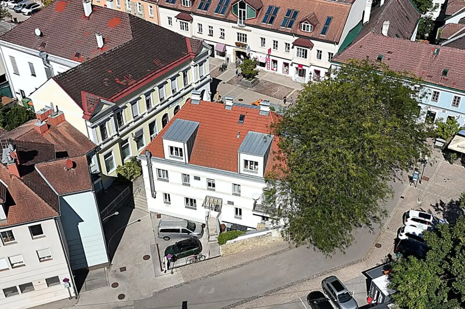 Über 4 % Rendite! Wohn- und Geschäftshaus / Zinshaus am Purkersdorfer Hauptplatz