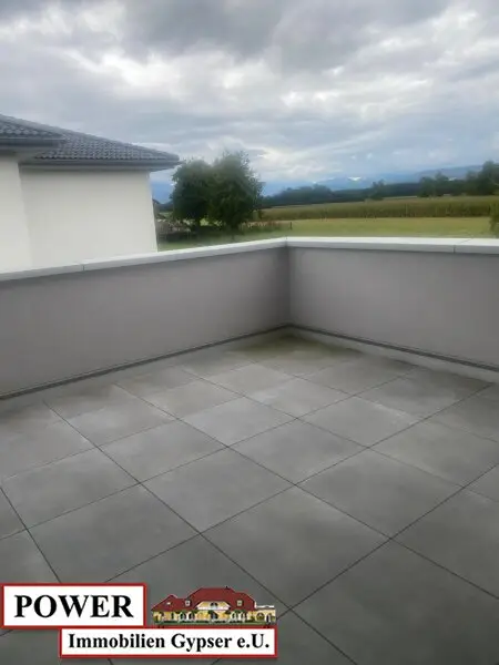 Neuwertige Terrassenwohnung