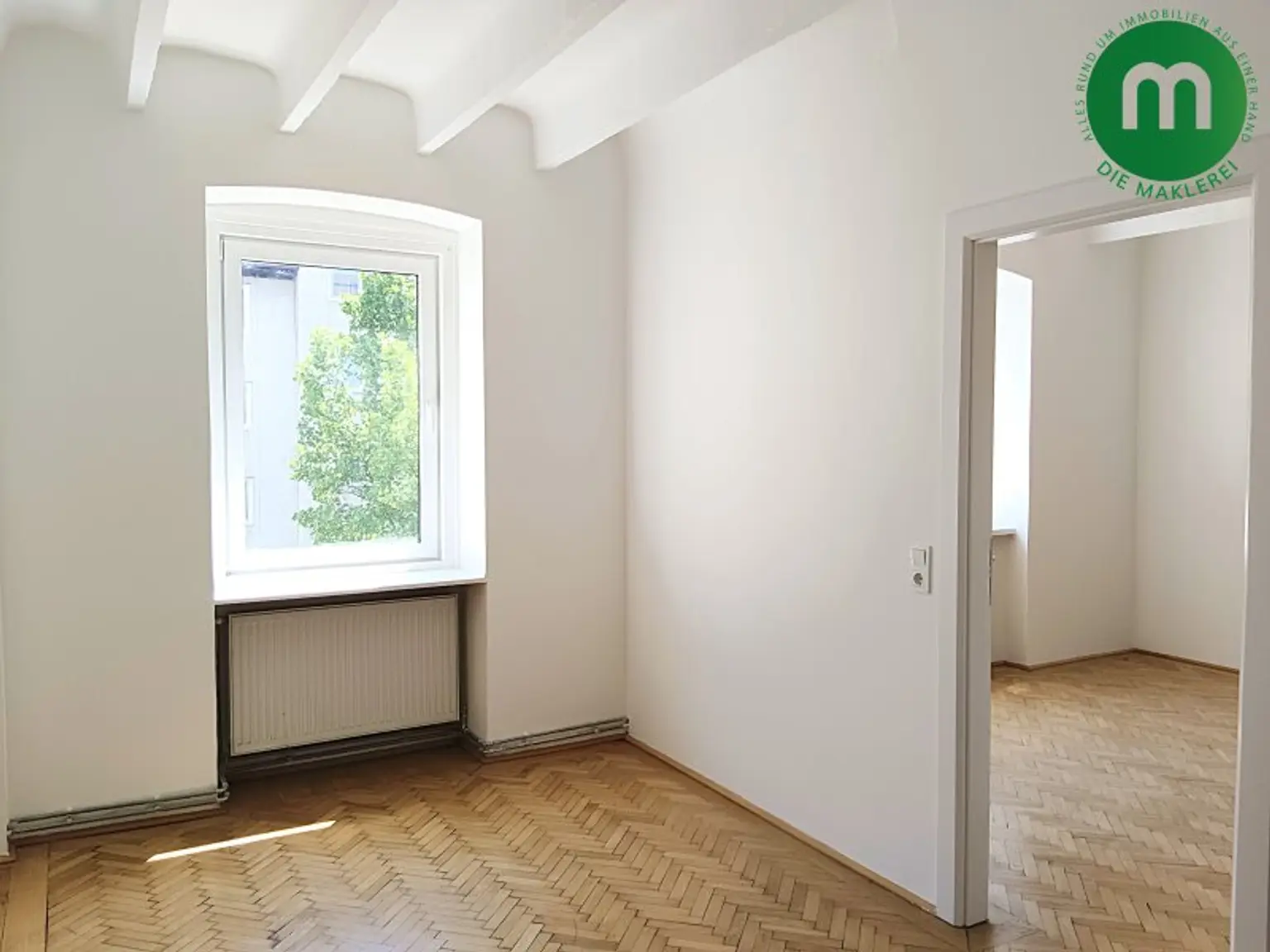 Unbefristete Miete: geräumiger 2-Zimmer-Altbau