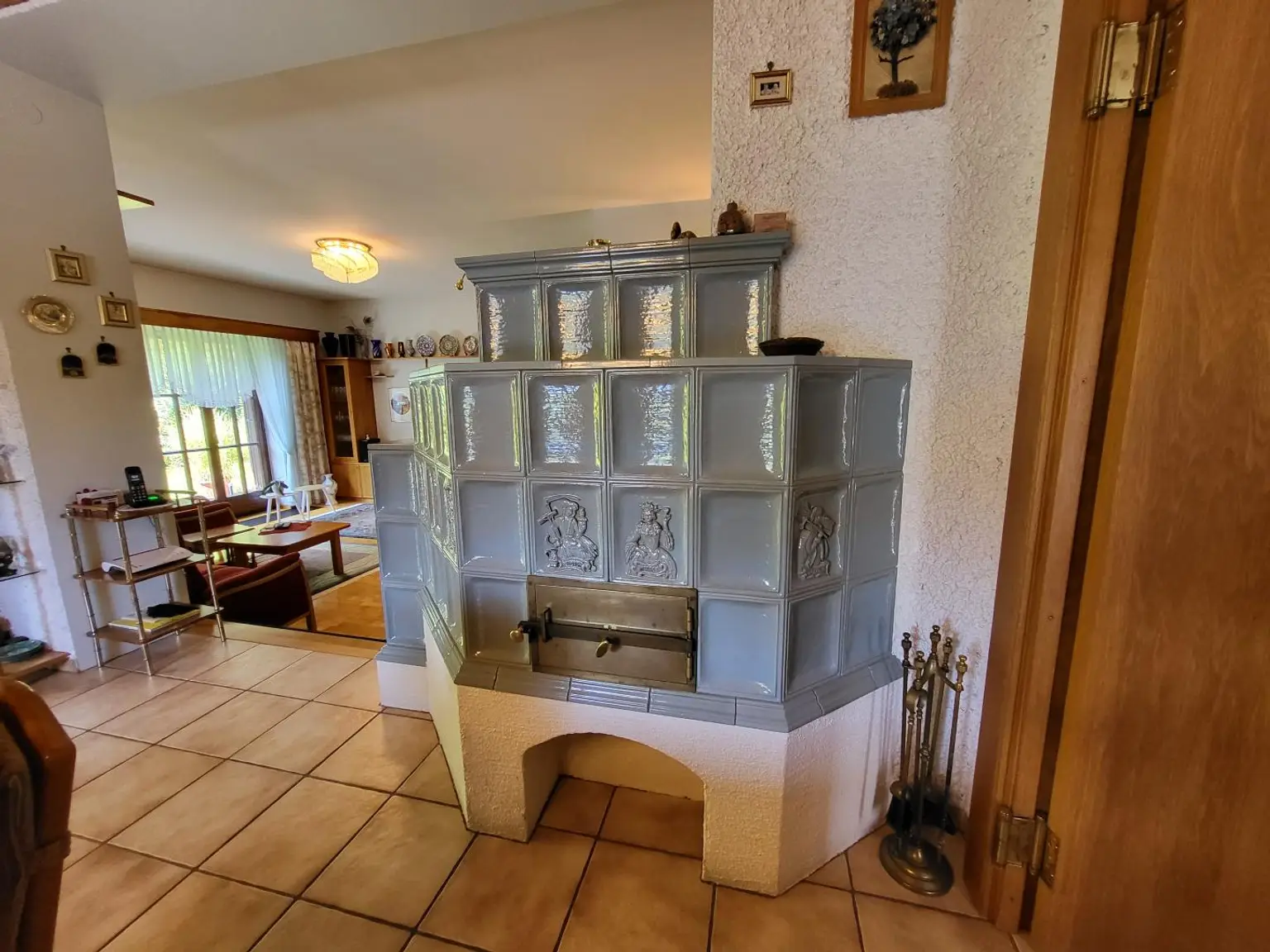 GEPFLEGTES EINFAMILIENHAUS IN ABSOLUTER RUHELAGE