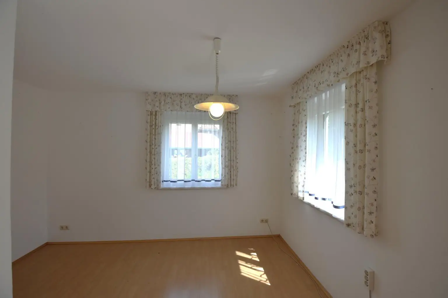 Doppelhaushälfte mit Garten & Carport - in beliebter Lage