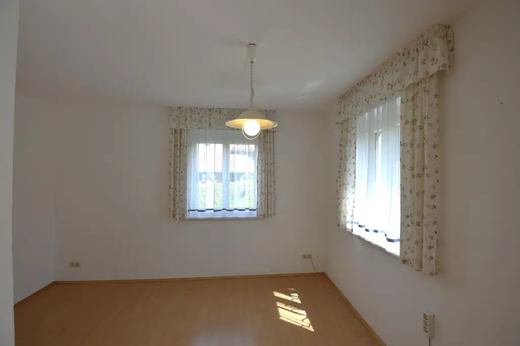 Doppelhaushälfte mit Garten & Carport - in beliebter Lage