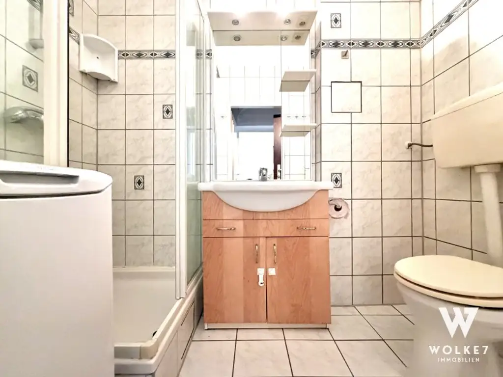 Zu vermieten: 1-Zimmer | großer Balkon | Hoßplatz 25er 26er | Keine Ablöse