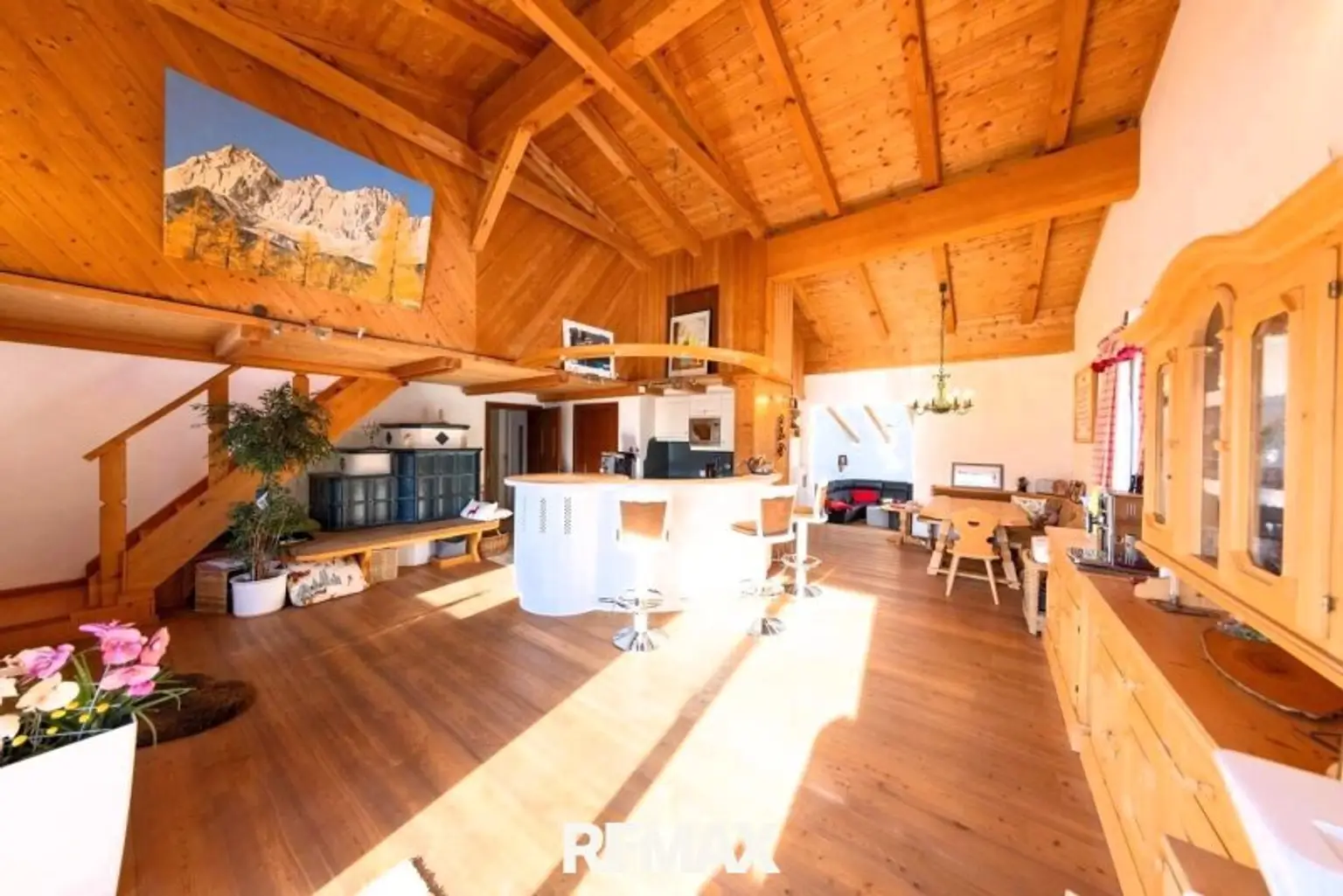 Privater Wohnbereich + Aufgang Masterbedroom