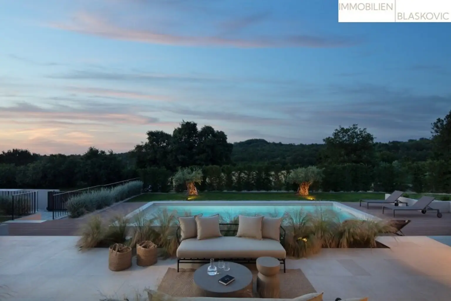 Luxus-Villa mit beheiztem Pool und Wellnessbereich in Vrsar - Erstbezug mit Top-Ausstattung!