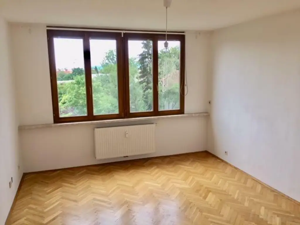 WG-geeignet, Top Lage: 3-Zimmer-Maisonette mit SW-Balkon -Neue Fenster-2.OG mit Lift