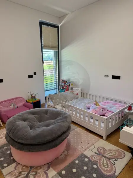 Traumhafter Erstbezug: Moderner Bungalow mit ca 200m² in Breitwiesen für 699.000 €!