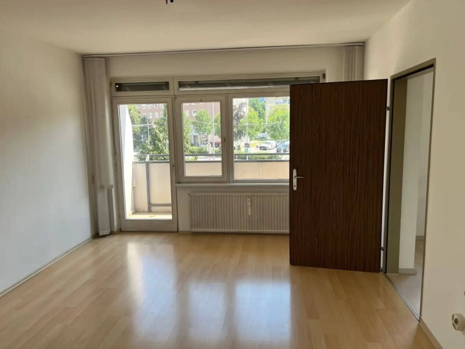 Geräumige Wohnung mit 2 Zimmer, separate Küche mit optional TGAP - Pradl
