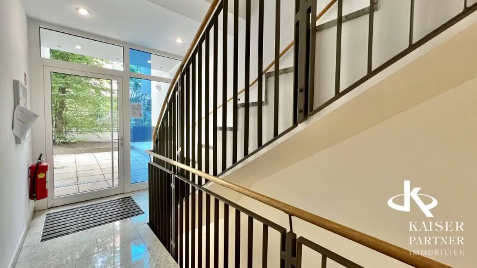 Kaasgraben, moderne 4-Zimmer-Wohnung mit 2 Balkonen, perfekte Raumaufteilung!