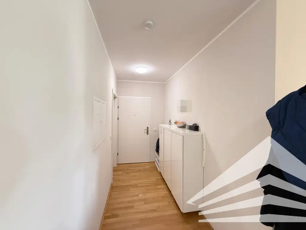 Moderne 3 Zimmerwohnung mit 177 m² Eigengarten in Linz/Pichling!
