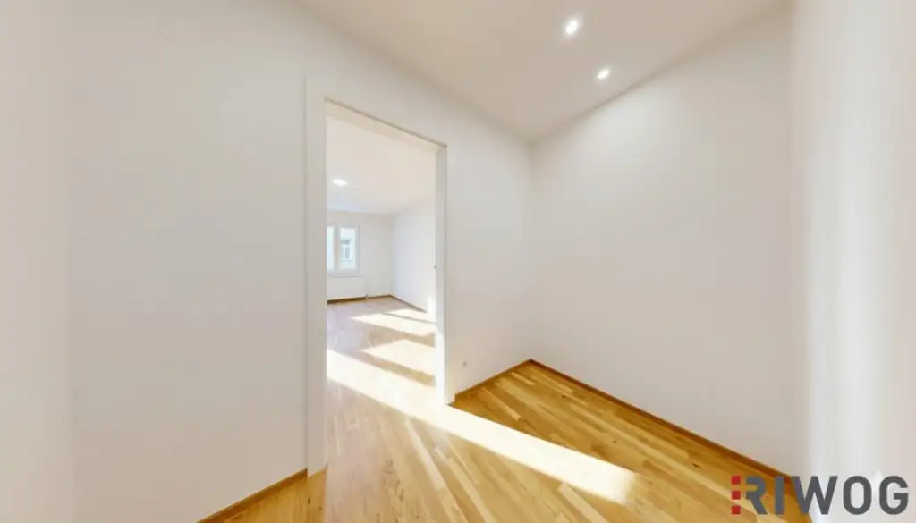 ERSTBEZUG nach Sanierung I Großzügige 2 Zimmer Wohnung mit geräumiger Küche und begehbaren Kleiderschrank I Augartennähe I Tischler Einbauküche inkl. Siemensgeräte I Gratis Miele Waschtrockner bei Kauf bis 31.12.25